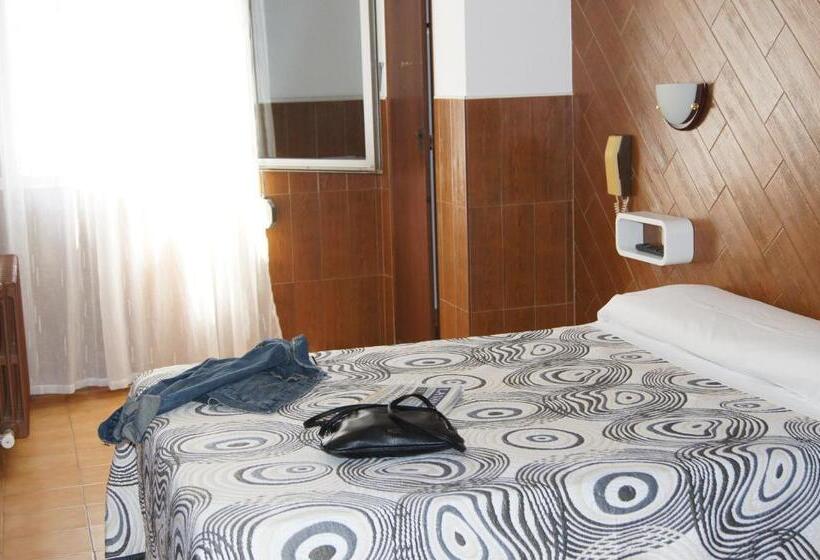 اتاق استاندارد یک نفره, Hostal Sanmar