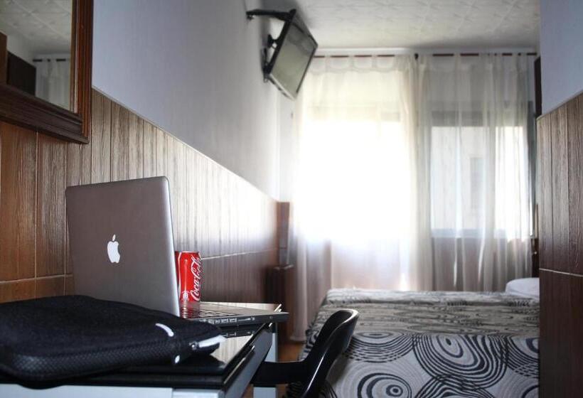 اتاق خانوادگی, Hostal Sanmar