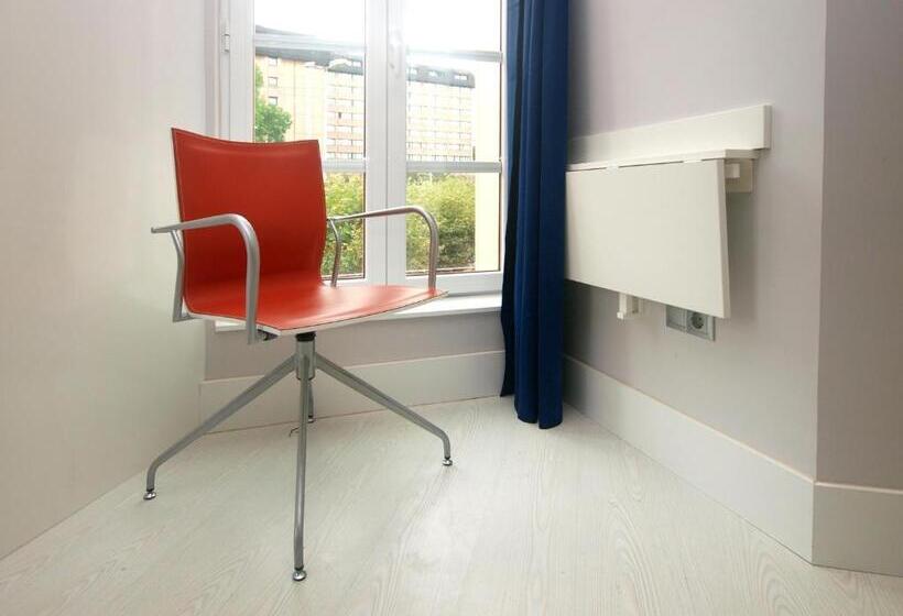 标准间, Hosteria Santander