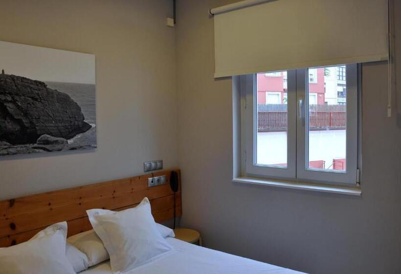 经济房, Hosteria Santander