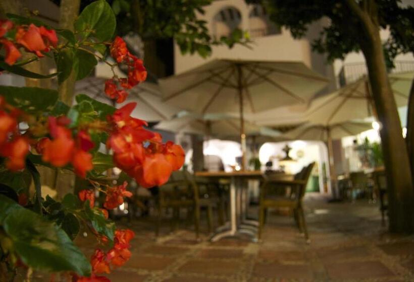 标准间带阳台, L´hostalet