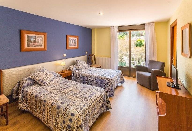 Номер Стандарт Трехместный, Parras