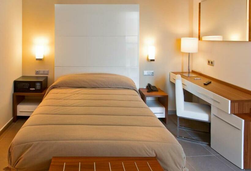 エコノミールーム, Rh Portocristo & Wellness