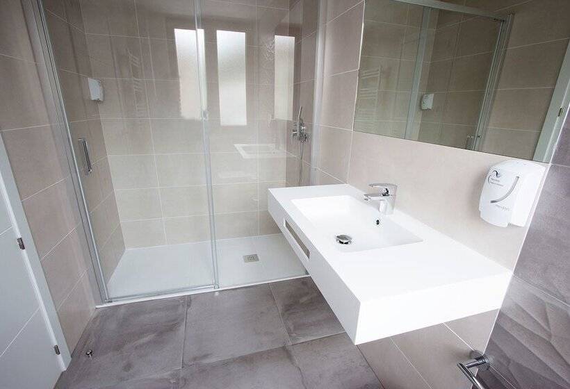 스탠다드 룸, Río Asón