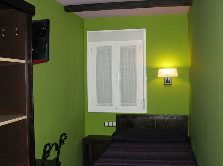 اتاق استاندارد یک نفره, La Flor De Al Andalus