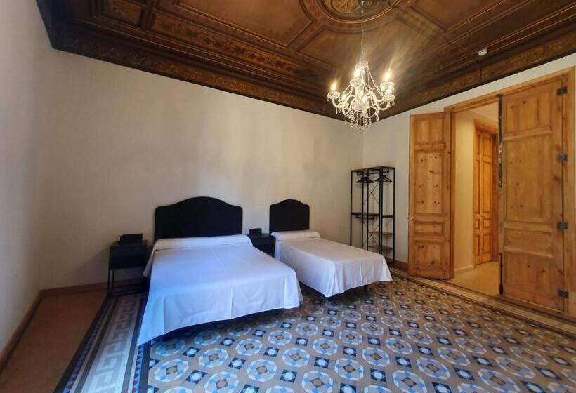 اتاق سوپریور با بالکن, Hostal Lausanne