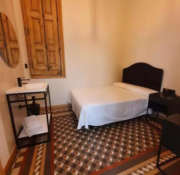 اتاق استاندارد یک تخته با سرویس بهداشتی مشترک, Hostal Lausanne