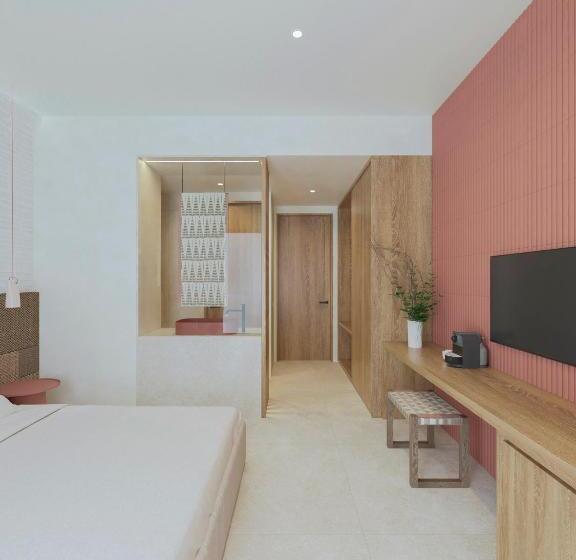 اتاق اجرایی, Santanyi Port