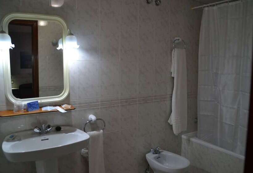 غرفة ديلوكس, Congra