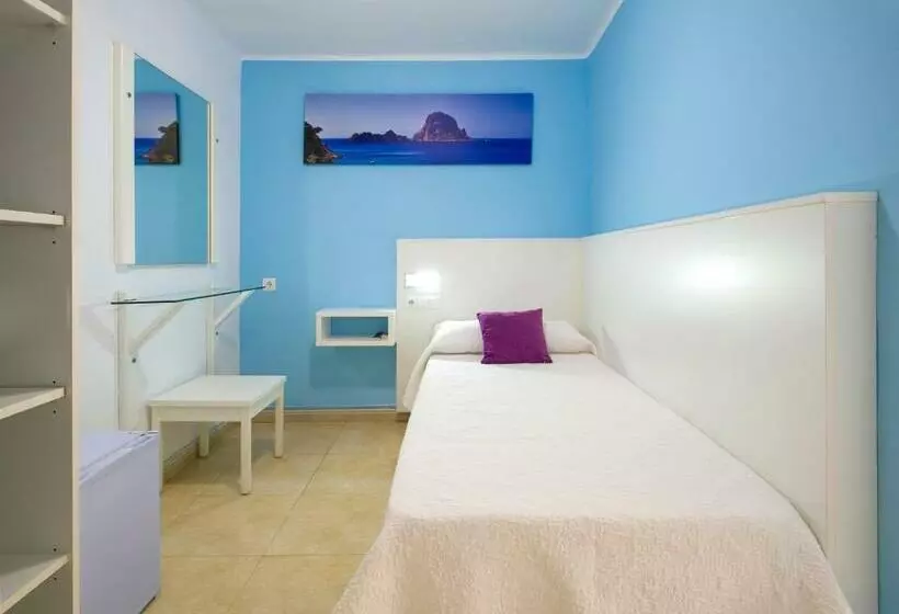 اتاق استاندارد یک نفره, Hostal Costa Blanca