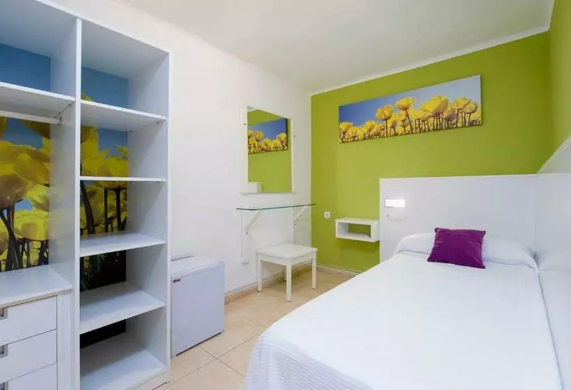 اتاق استاندارد یک نفره, Hostal Costa Blanca