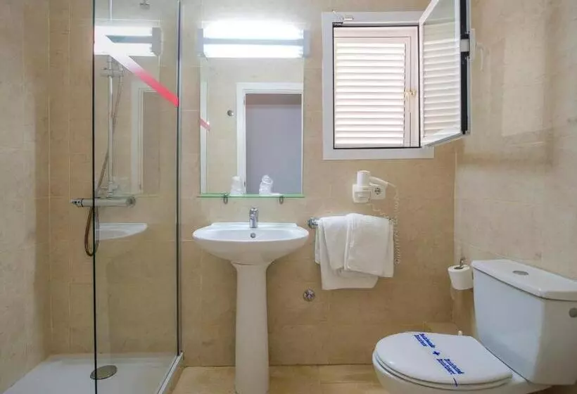 اتاق استاندارد, Hostal Costa Blanca