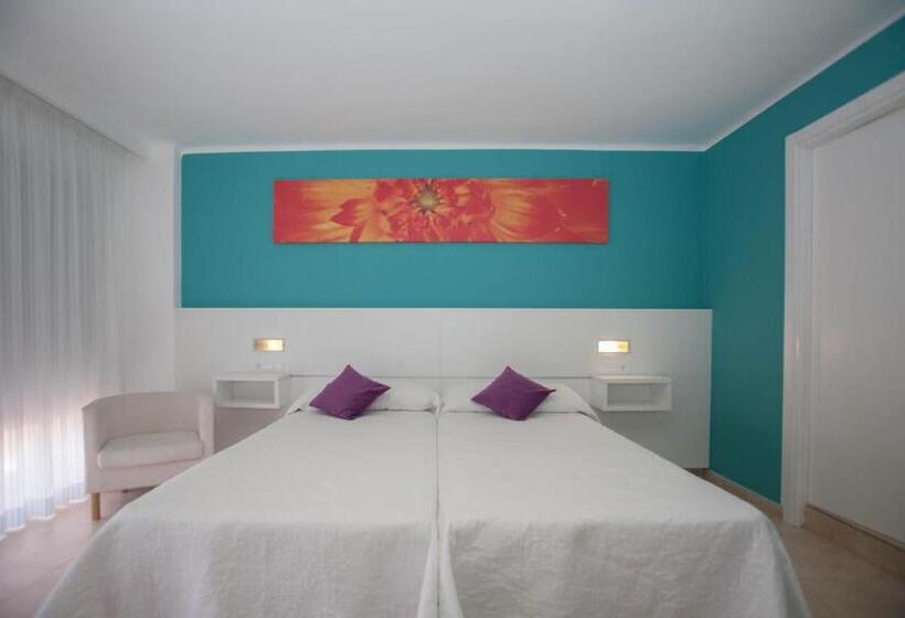 スタンダードルーム, Hostal Costa Blanca