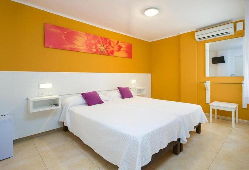 스탠다드 룸, Hostal Costa Blanca