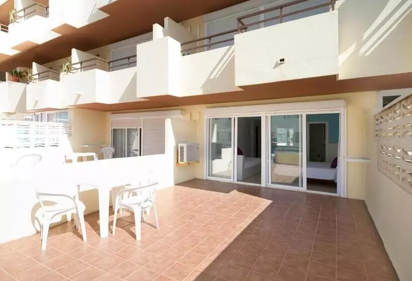 اتاق استاندارد سه نفره, Hostal Costa Blanca