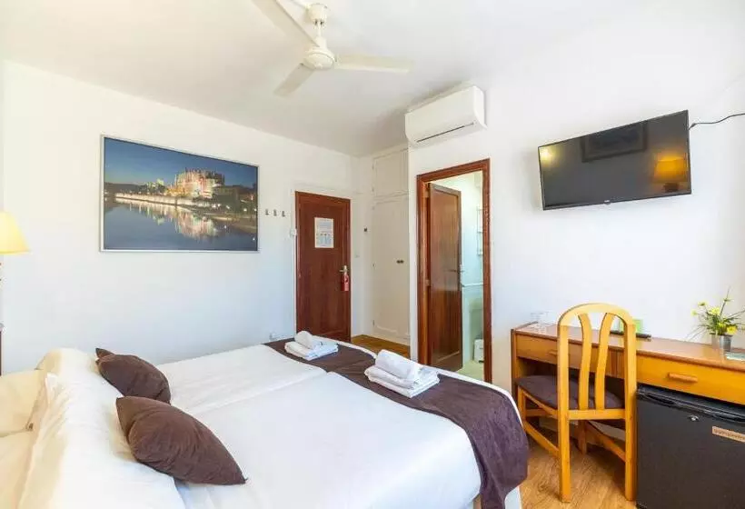 اتاق استاندارد, Hostal Doris Adults Only