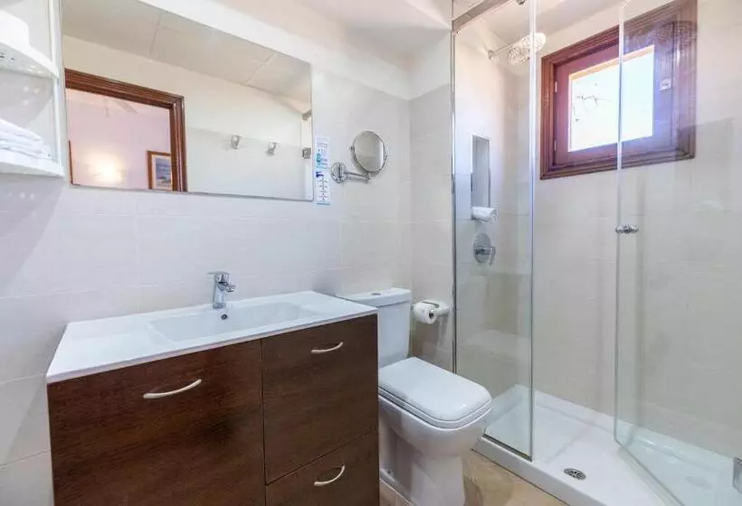 اتاق استاندارد, Hostal Doris Adults Only
