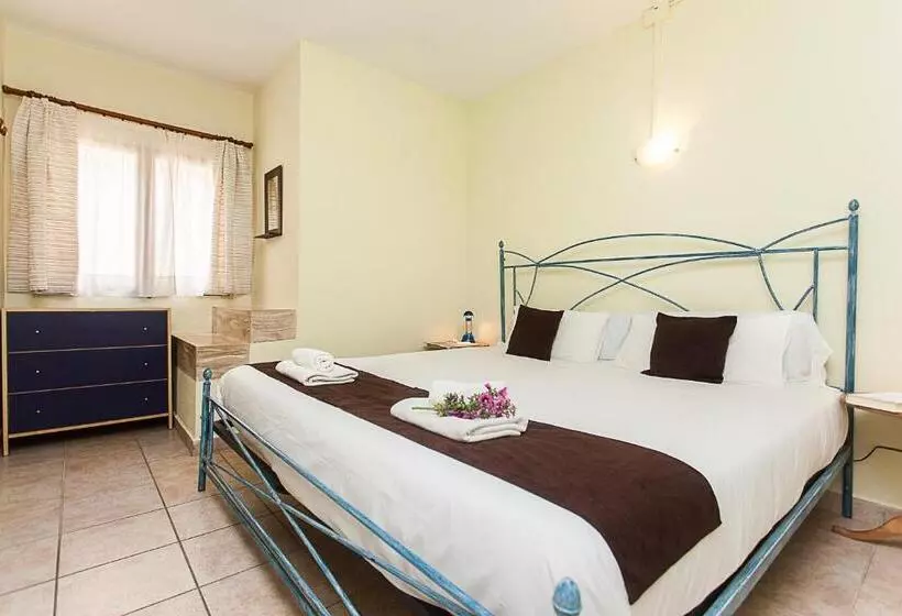 سوییت, Hostal Doris Adults Only