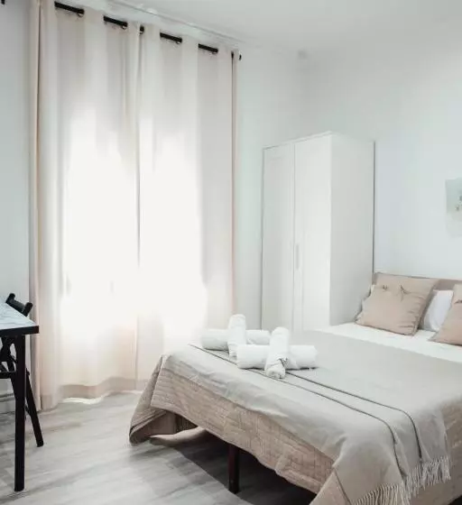 スタンダードルーム, Hostal Ruta De Francia