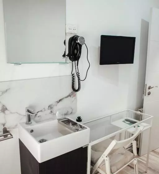 バスルーム共有のシングルスタンダード, Hostal Ruta De Francia