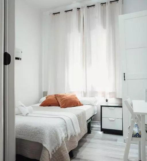スタンダードシングルルーム, Hostal Ruta De Francia