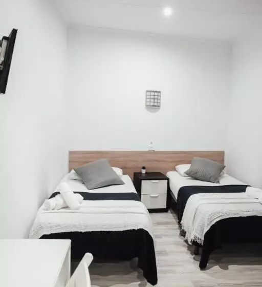 スタンダードルーム, Hostal Ruta De Francia