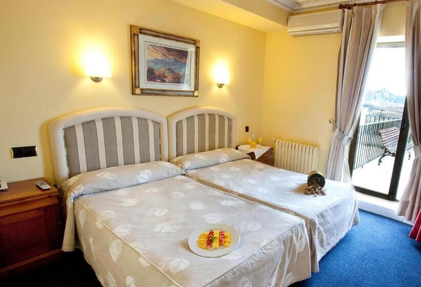 חדר סטנדרט נוף להרים, Marixa