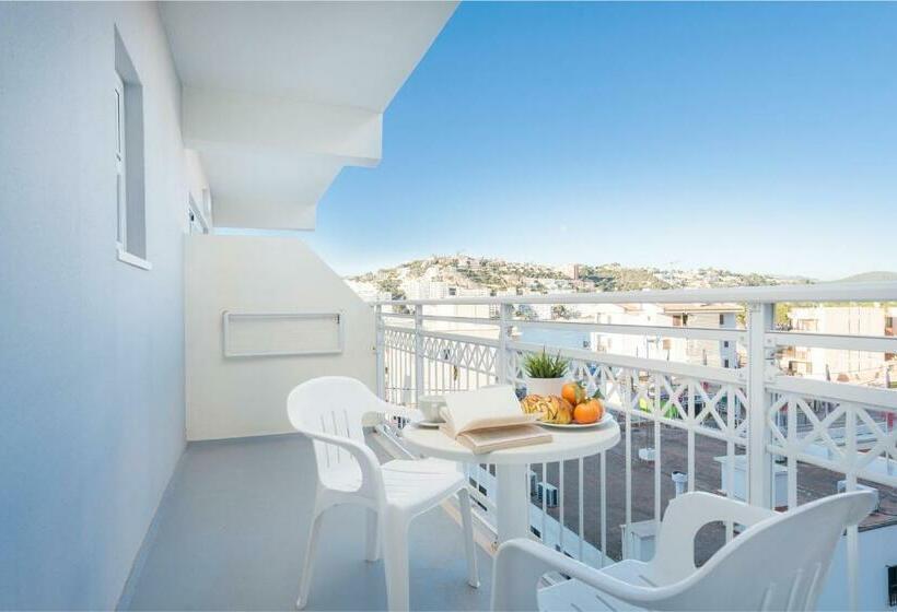 バルコニー付きスタンダードトリプルルーム, Playas del Rey