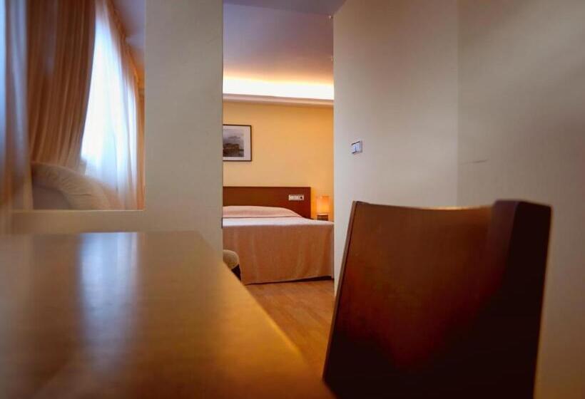 سوییت لوکس, Santa Catalina By Bossh Hotels