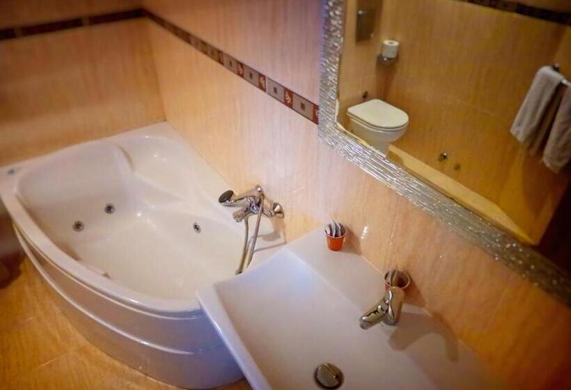 سوییت لوکس, Santa Catalina By Bossh Hotels