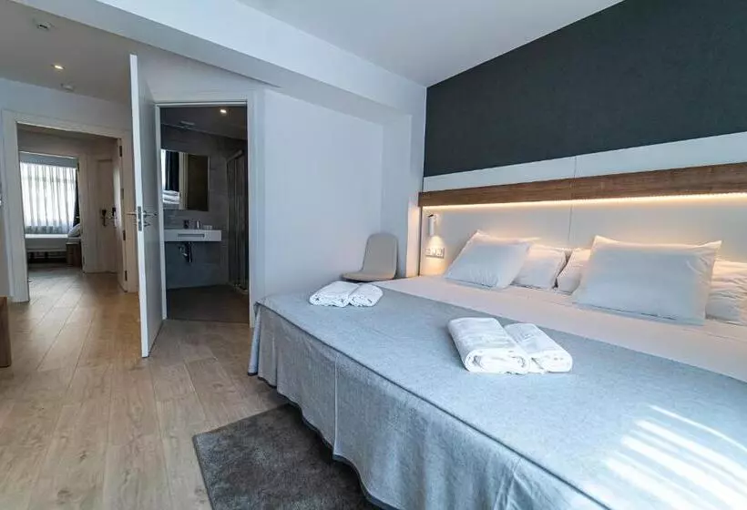 Deluxe Zimmer Kingsize Bett, Silva