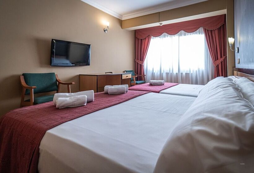 Quarto Familiar, Silva
