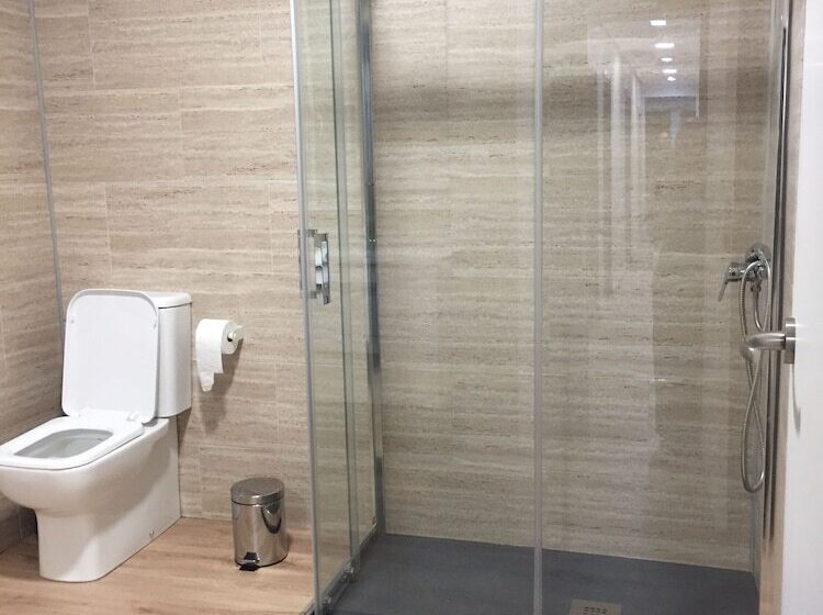 اتاق استاندارد, Pension Oviedo