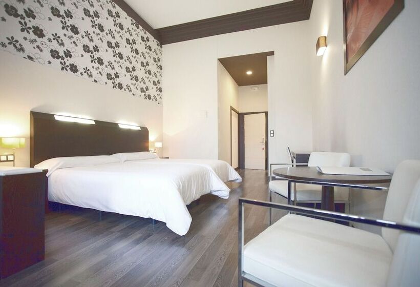 سوئیت با بالکن, Alhambra Suites