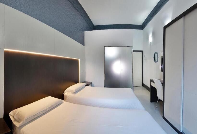 اتاق سوپریور, Alhambra Suites