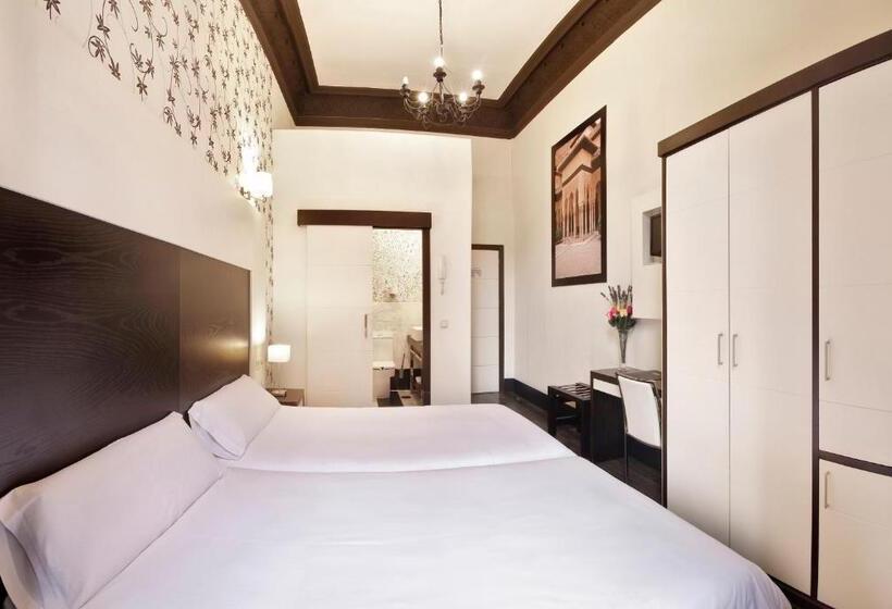 اتاق سوپریور, Alhambra Suites