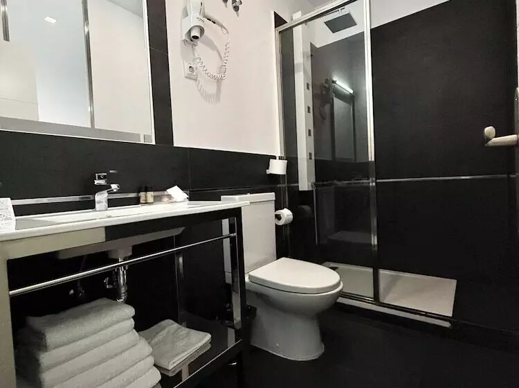 اتاق سوپریور, Alhambra Suites