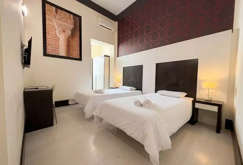اتاق سوپریور, Alhambra Suites