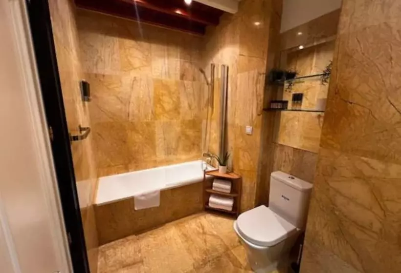 اتاق دوبلکس, Alhambra Suites
