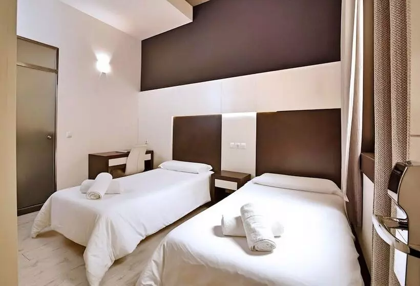 اتاق سوپریور, Alhambra Suites