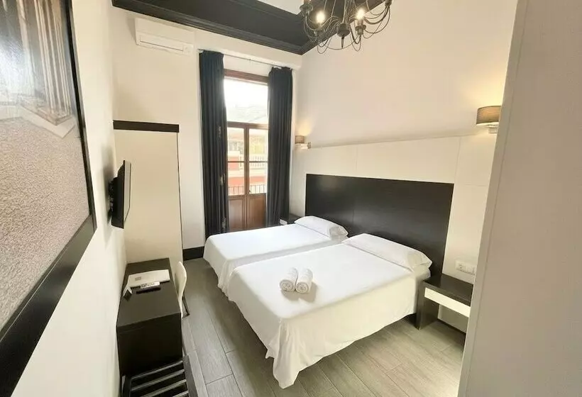 اتاق سوپریور, Alhambra Suites