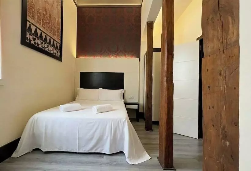 اتاق استاندارد, Alhambra Suites