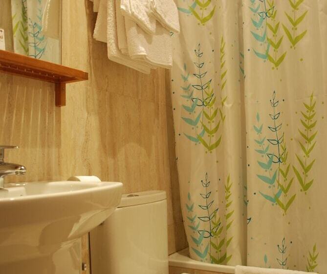 اتاق استاندارد یک نفره, Hostal Avenida