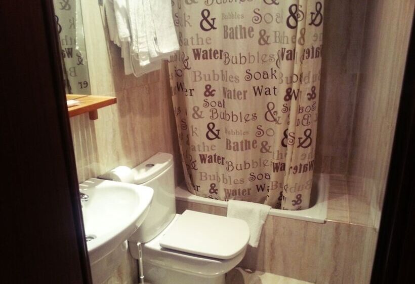 اتاق استاندارد, Hostal Avenida