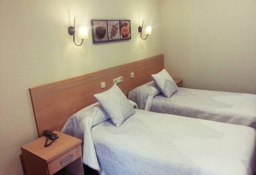 اتاق استاندارد, Hostal Avenida