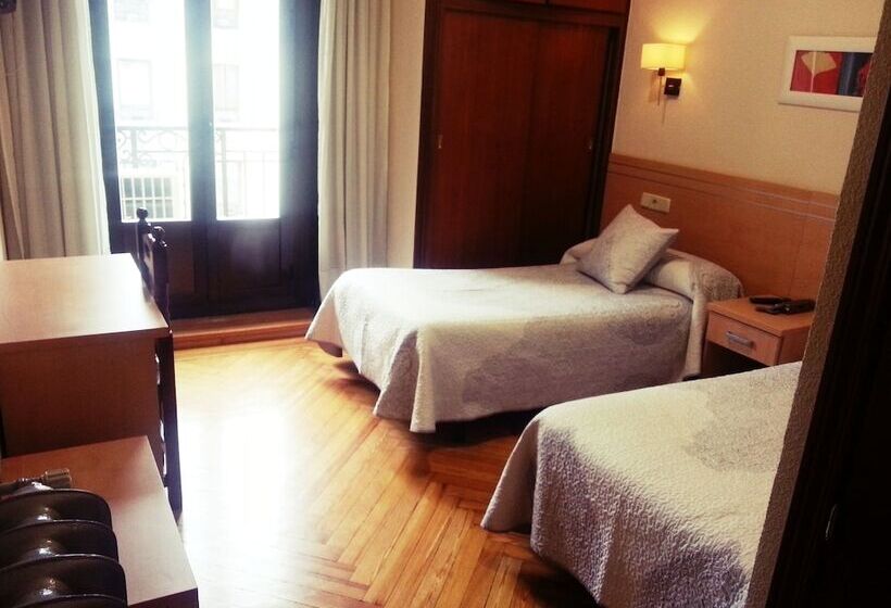 اتاق استاندارد, Hostal Avenida