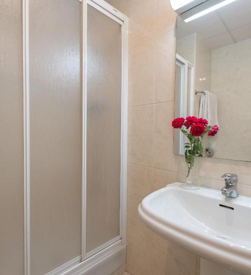 スタンダードトリプルルーム, Hostal Buenos Aires