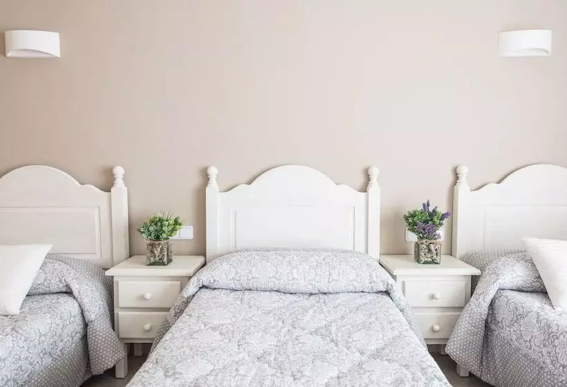 3-Bett-Standardzimmer, Hostal Buenos Aires