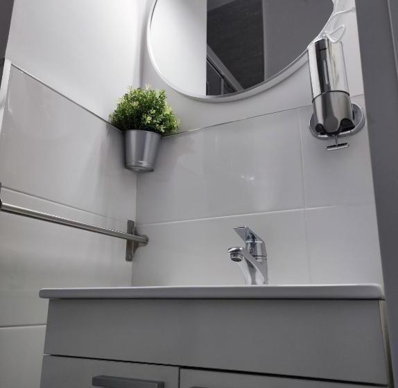 اتاق استاندارد یک نفره, Hostal Esparteros