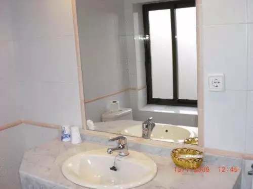 اتاق استاندارد سه نفره, Avenida Leganés